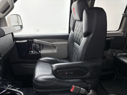 Used 2024 GMC Savana 2500 Extended w/ Driver Convenience Package RWD image 43