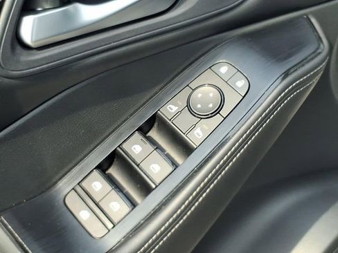 Used 2023 Nissan Rogue SV w/ SV Premium B Package image 17