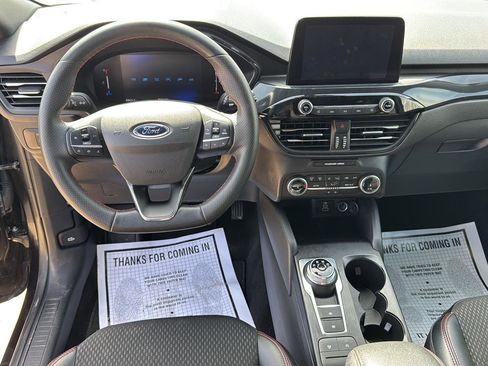 Used 2025 Ford Escape ST-Line image 10