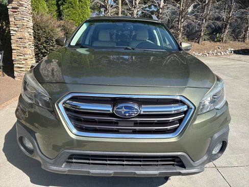Used 2018 Subaru Outback 2.5i Limited w/ Popular Package #2 AWD/4WD image 11
