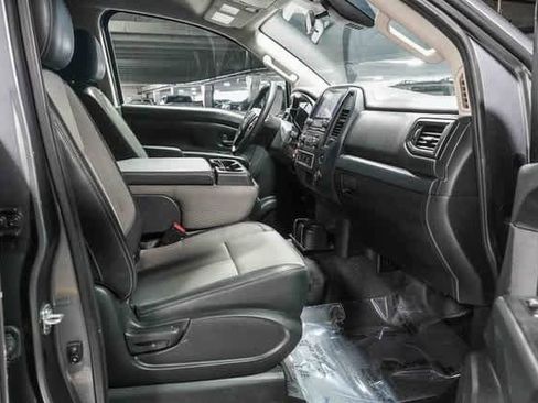 Used 2021 Nissan Titan S w/ S Utility Package image 17