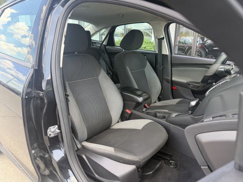 Used 2014 Ford Focus SE FWD image 18