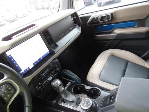 Used 2023 Ford Bronco Wildtrak AWD/4WD image 31