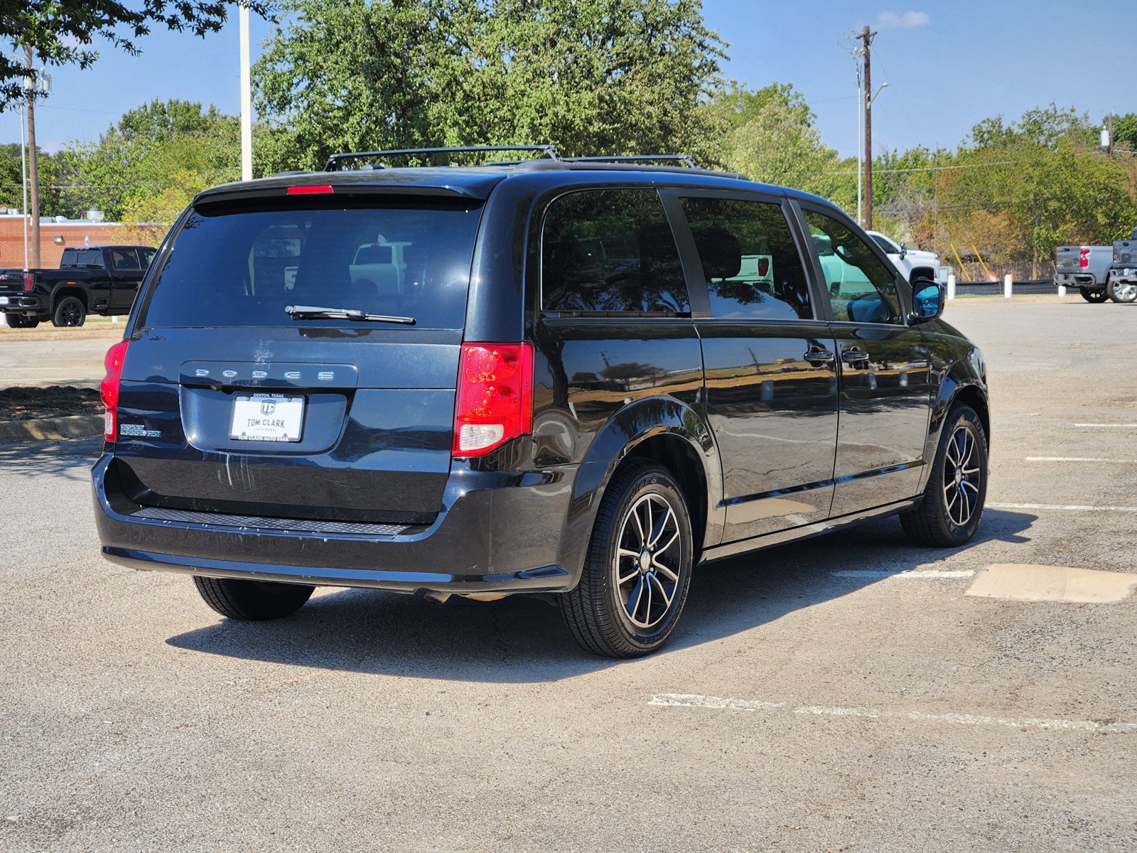Used 2018 Dodge Grand Caravan SE FWD image 5