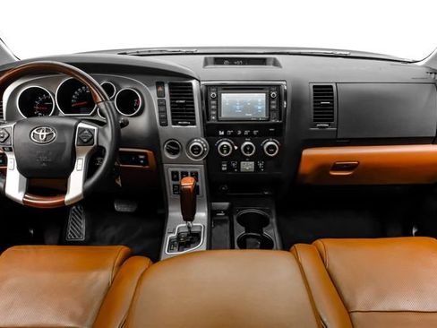 Used 2016 Toyota Sequoia Platinum AWD/4WD image 17