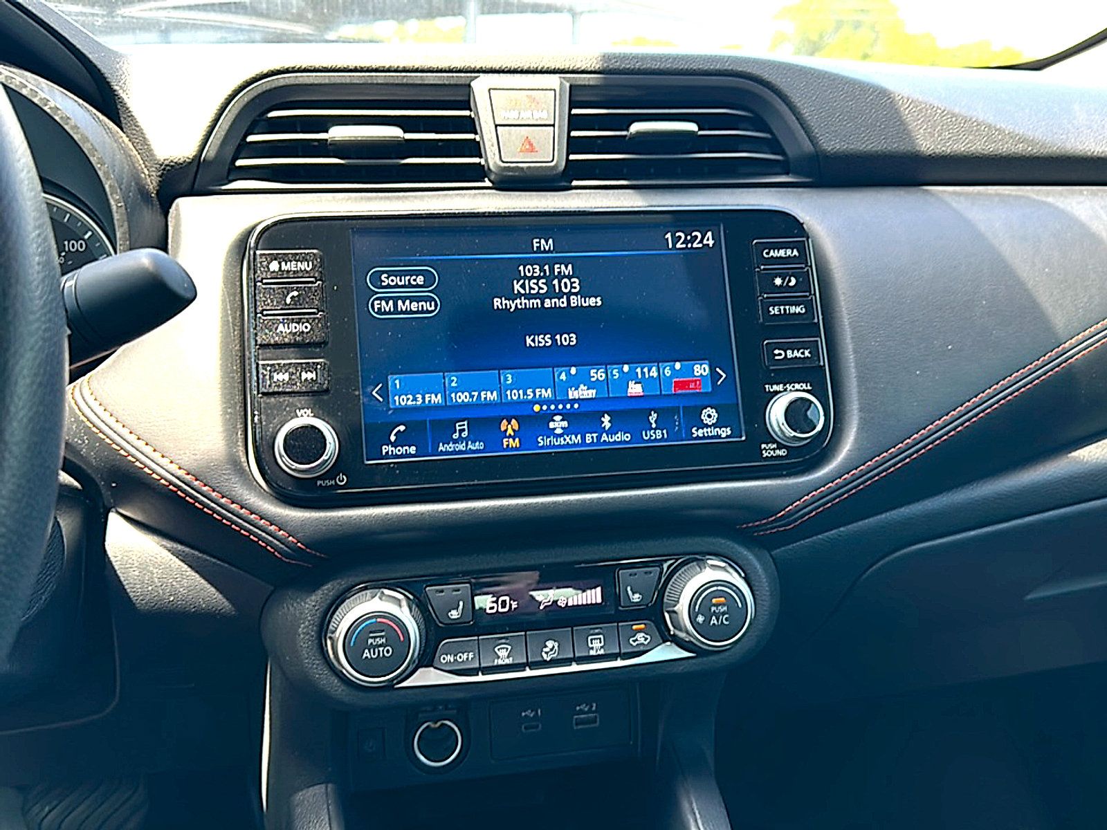 Used 2024 Nissan Versa SR FWD image 30