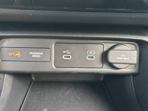 Certified 2025 Honda Civic LX image 24