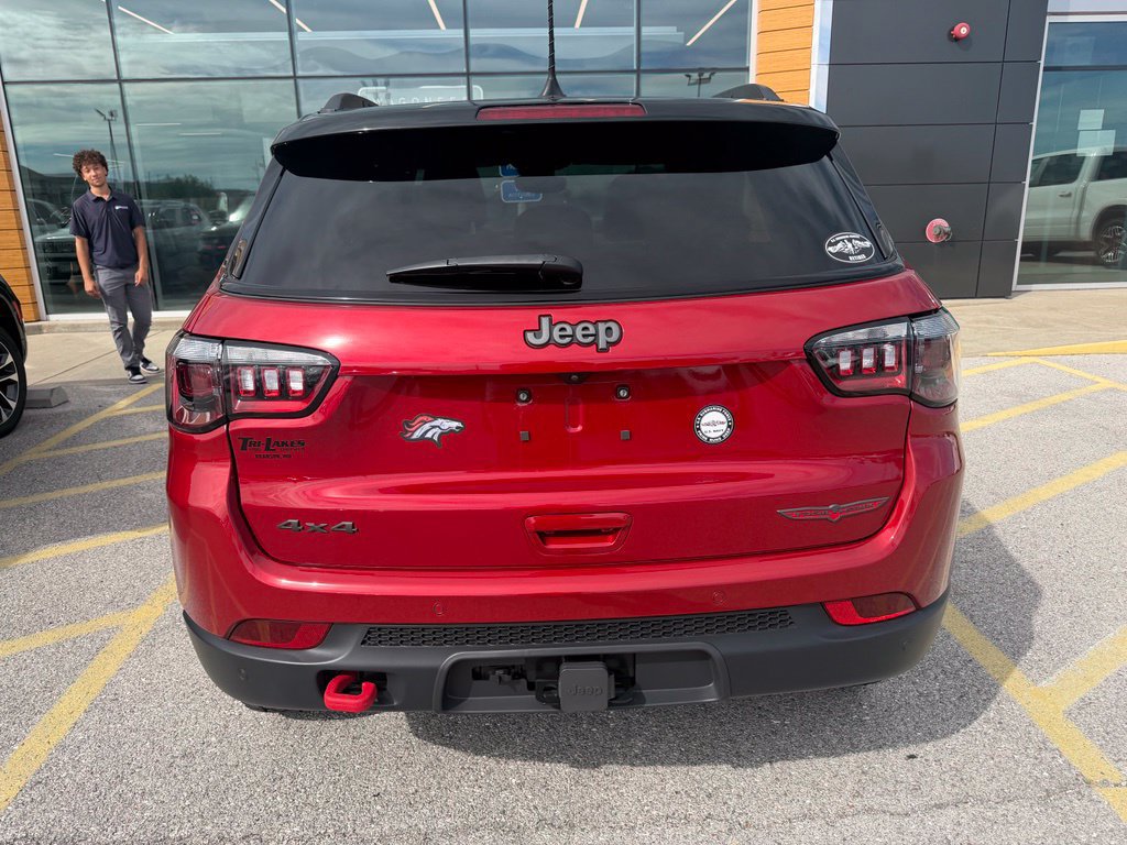 Used 2026 Jeep Compass Trailhawk w/ Trailer Tow Group AWD/4WD image 4