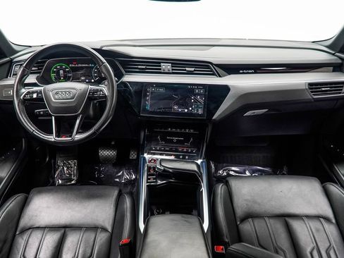 Used 2023 Audi e-tron S Prestige AWD/4WD image 5