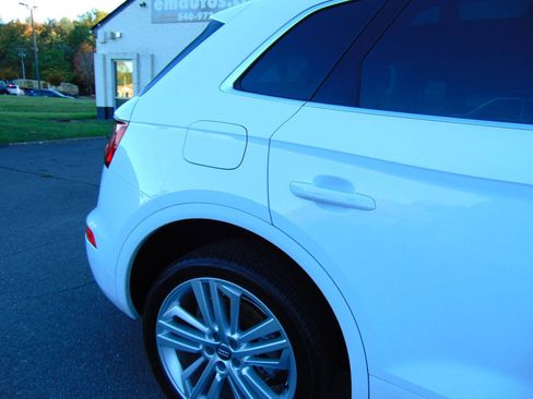 Used 2018 Audi Q5 2.0T Premium Plus w/ Premium Plus Package image 42