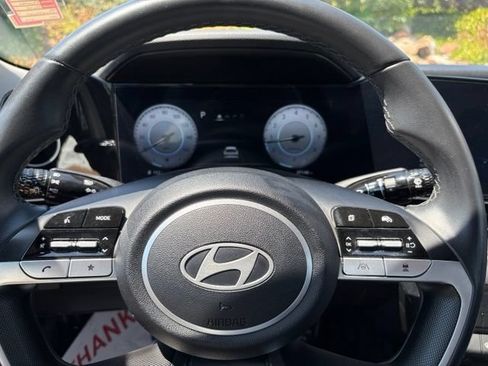 Used 2025 Hyundai Elantra SEL FWD image 20