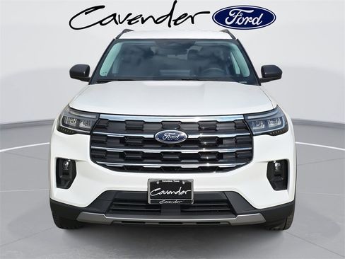 New 2025 Ford Explorer Active w/ Active Comfort Package image 2