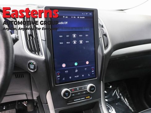 Used 2024 Ford Edge SEL image 12