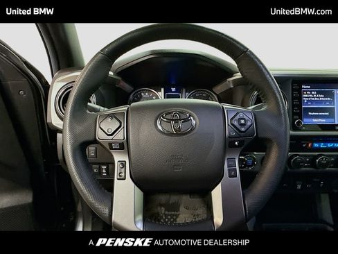 Used 2022 Toyota Tacoma Limited image 6