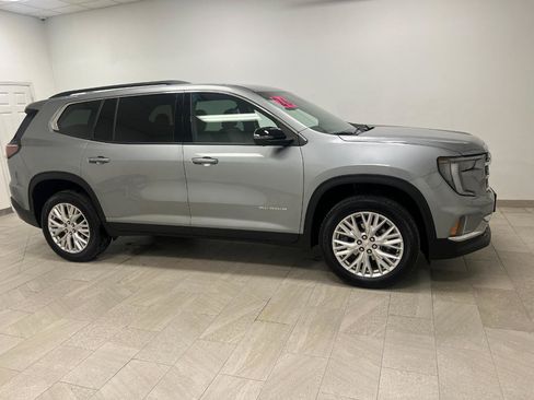 Used 2026 GMC Acadia Elevation w/ Elevation Premium Package AWD/4WD image 3
