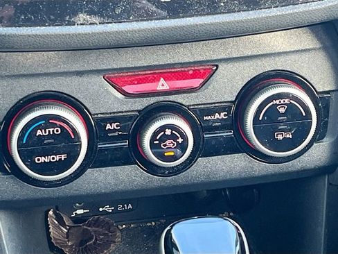 Certified 2023 Subaru Crosstrek 2.5i Limited w/ Moonroof Package image 17