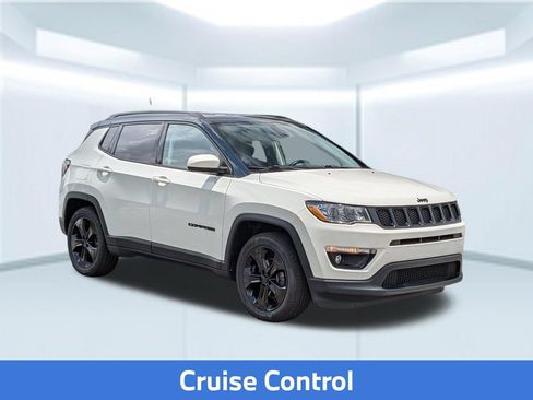 Used 2019 Jeep Compass Latitude FWD image 10