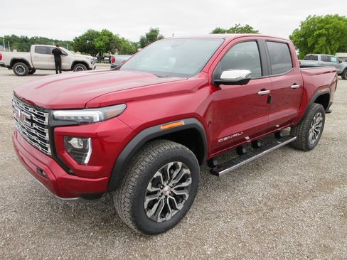 New 2026 GMC Canyon Denali AWD/4WD image 10