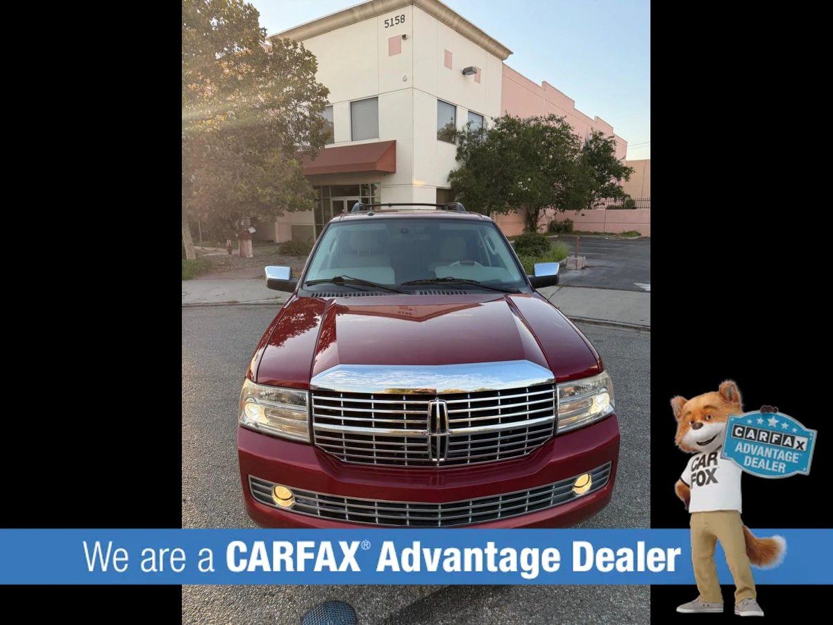 Used 2014 Lincoln Navigator 4WD image 24