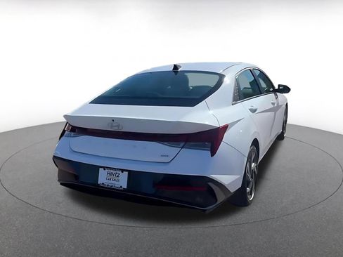 Used 2025 Hyundai Elantra Limited image 14