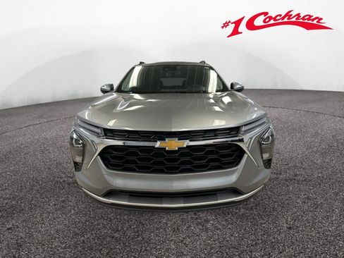 Certified 2024 Chevrolet Trax LT w/ Driver Confidence Package image 30