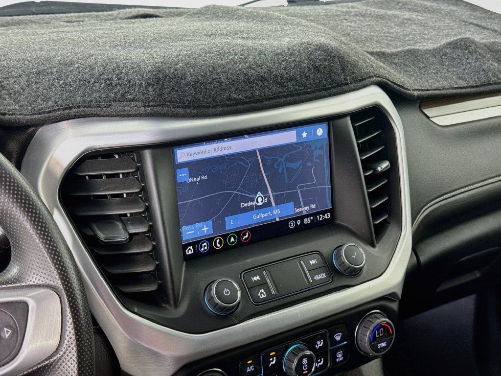 Used 2023 GMC Acadia SLE w/ Driver Convenience Package FWD image 13
