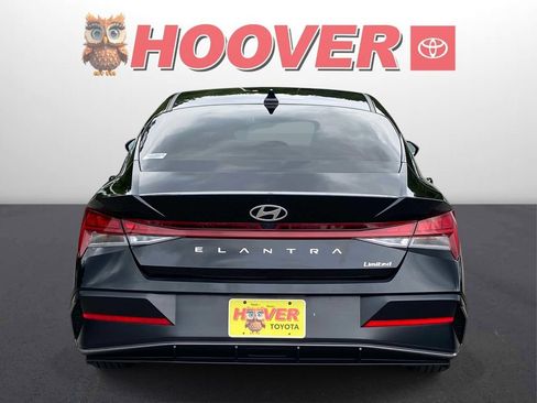 Used 2025 Hyundai Elantra Limited FWD image 6