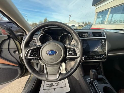 Used 2019 Subaru Outback 3.6R Touring image 15
