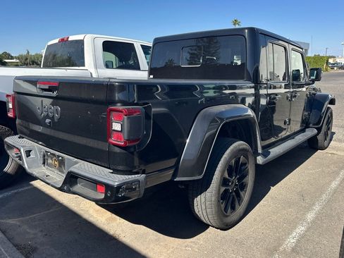 Used 2023 Jeep Gladiator Overland AWD/4WD image 7