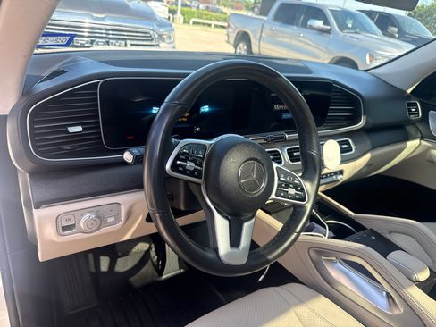 Used 2021 Mercedes-Benz GLE 350 image 3