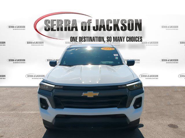 Used 2026 Chevrolet Colorado LT w/ LT Convenience Package AWD/4WD image 3