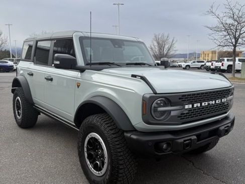 Used 2023 Ford Bronco Badlands w/ Sasquatch Package image 4