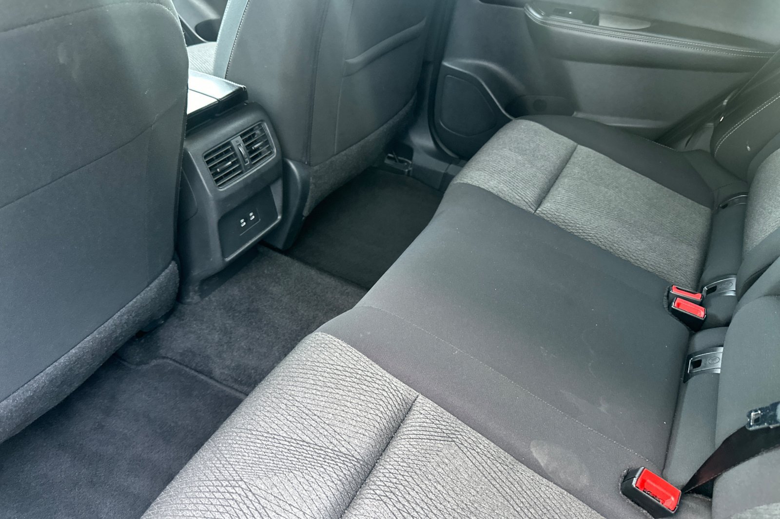 Used 2025 Nissan Rogue SV AWD/4WD image 13