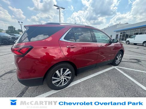 Used 2024 Chevrolet Equinox Premier AWD/4WD image 4