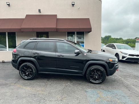 Used 2019 Jeep Cherokee Trailhawk w/ Trailer Tow Group AWD/4WD image 4