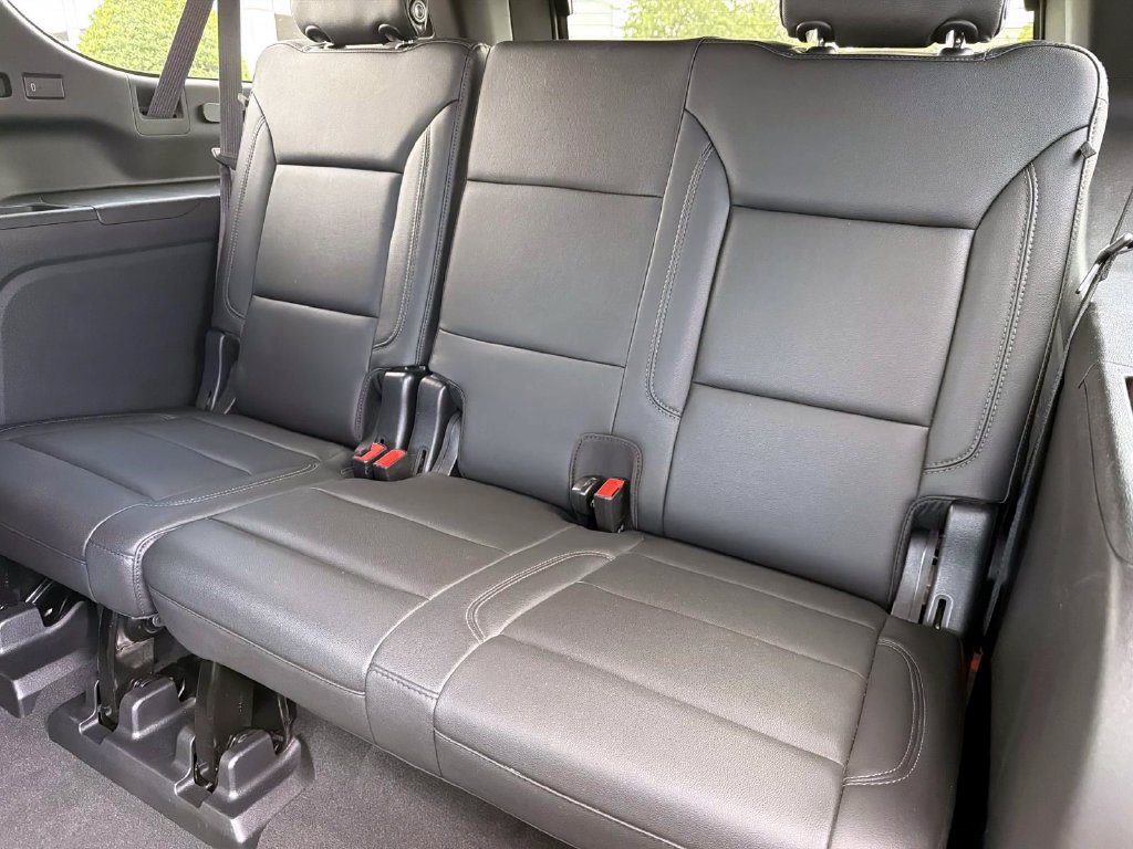 Used 2021 Chevrolet Suburban Z71 w/ Rear Media and Nav Package AWD/4WD image 12