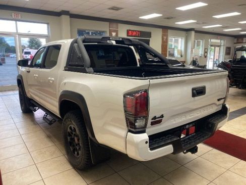 Used 2019 Toyota Tacoma TRD Pro image 2