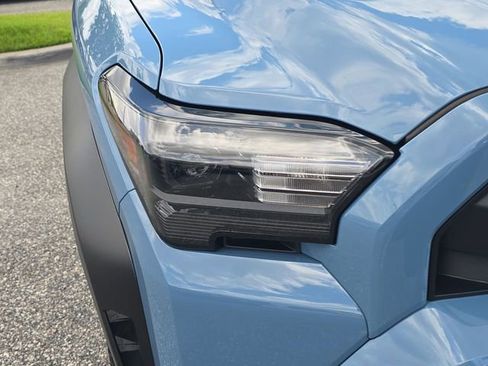 Certified 2025 Toyota 4Runner SR5 AWD/4WD image 10