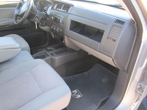 Used 2010 Dodge Dakota Big Horn image 12