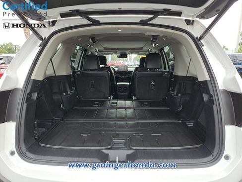 Certified 2023 Honda Pilot Touring image 13