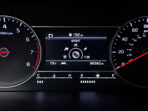 Used 2023 Kia Sorento LX image 8