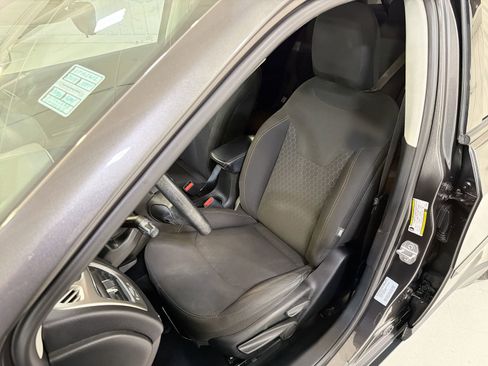 Used 2018 Jeep Compass Sport image 10