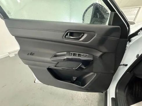 New 2026 Nissan Pathfinder SV image 13