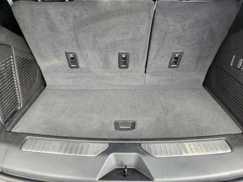 Used 2024 GMC Yukon AT4 w/ LPO, Floor Liner Package image 28
