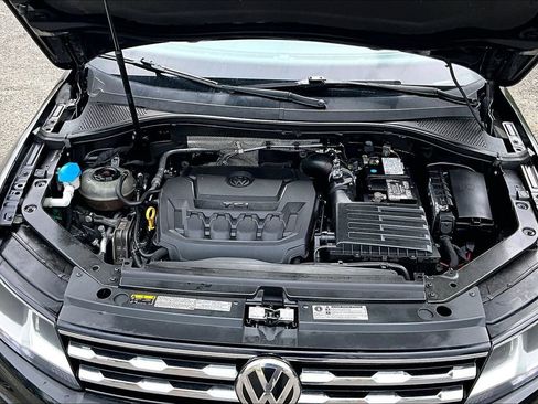 Used 2018 Volkswagen Tiguan SE w/ Panoramic Sunroof Package AWD/4WD image 37