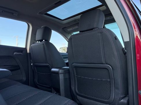 Used 2017 Chevrolet Equinox LT w/ Convenience Package FWD image 18