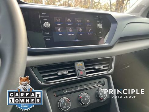 Used 2022 Volkswagen Taos SE w/ Panoramic Sunroof Package image 22