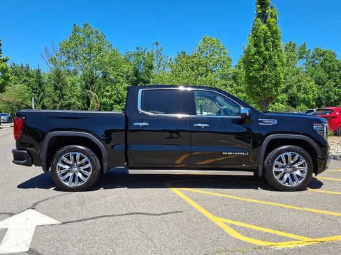 Used 2024 GMC Sierra 1500 Denali w/ Denali Reserve Package AWD/4WD image 7