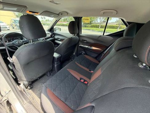 Used 2020 Nissan Kicks SR image 16