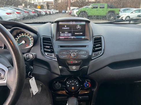 Used 2014 Ford Fiesta SE w/ Equipment Group 201A image 22